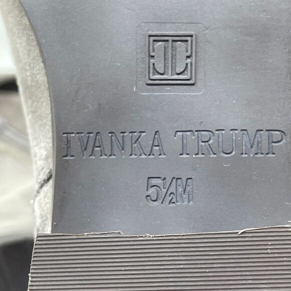 Ivanka Trump Women's Knee High Low Heel Tall Boots Faux Suede Grey Size 5.5M - Picture 9 of 9